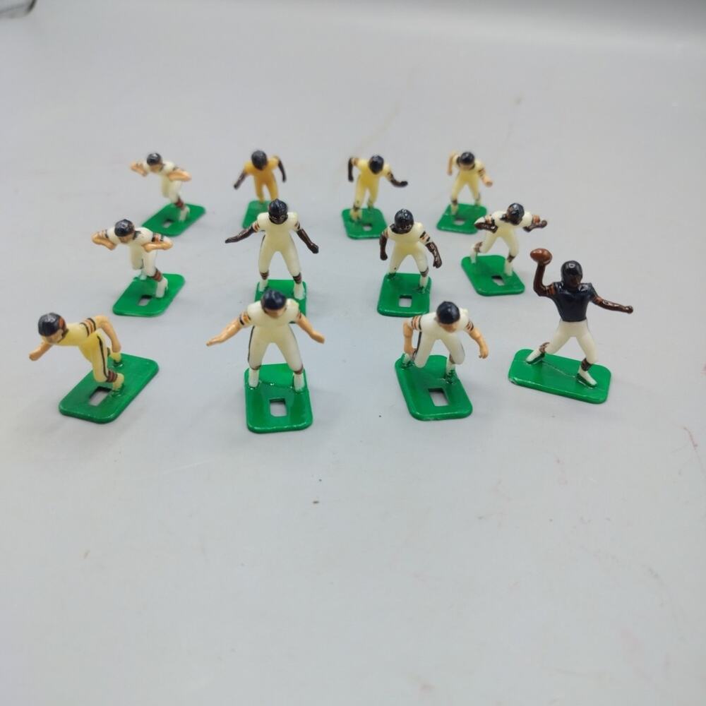 Set Of 11 Vintage Tudor Games Electric Football Players Chicago Bears + QB